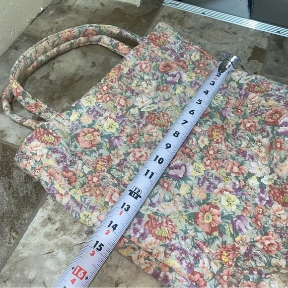 Women’s Vintage Grandma  Cottagecore Floral Print Handmade Hand-Knit Tote Bag - Picture 6 of 12